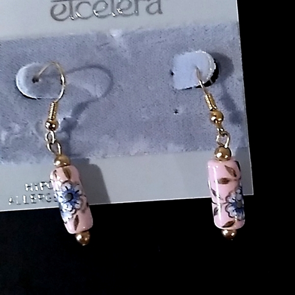 VINTAGE Earrings / Elcelera Pierced Earrings Ceramic Bead / NEW on Original Card - Picture 6 of 13